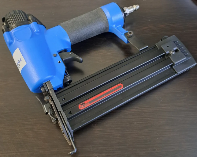 CALIFORNIA AIR TOOLS NGTQ18G 18 Gauge Brad Nail Gun (Brand New)