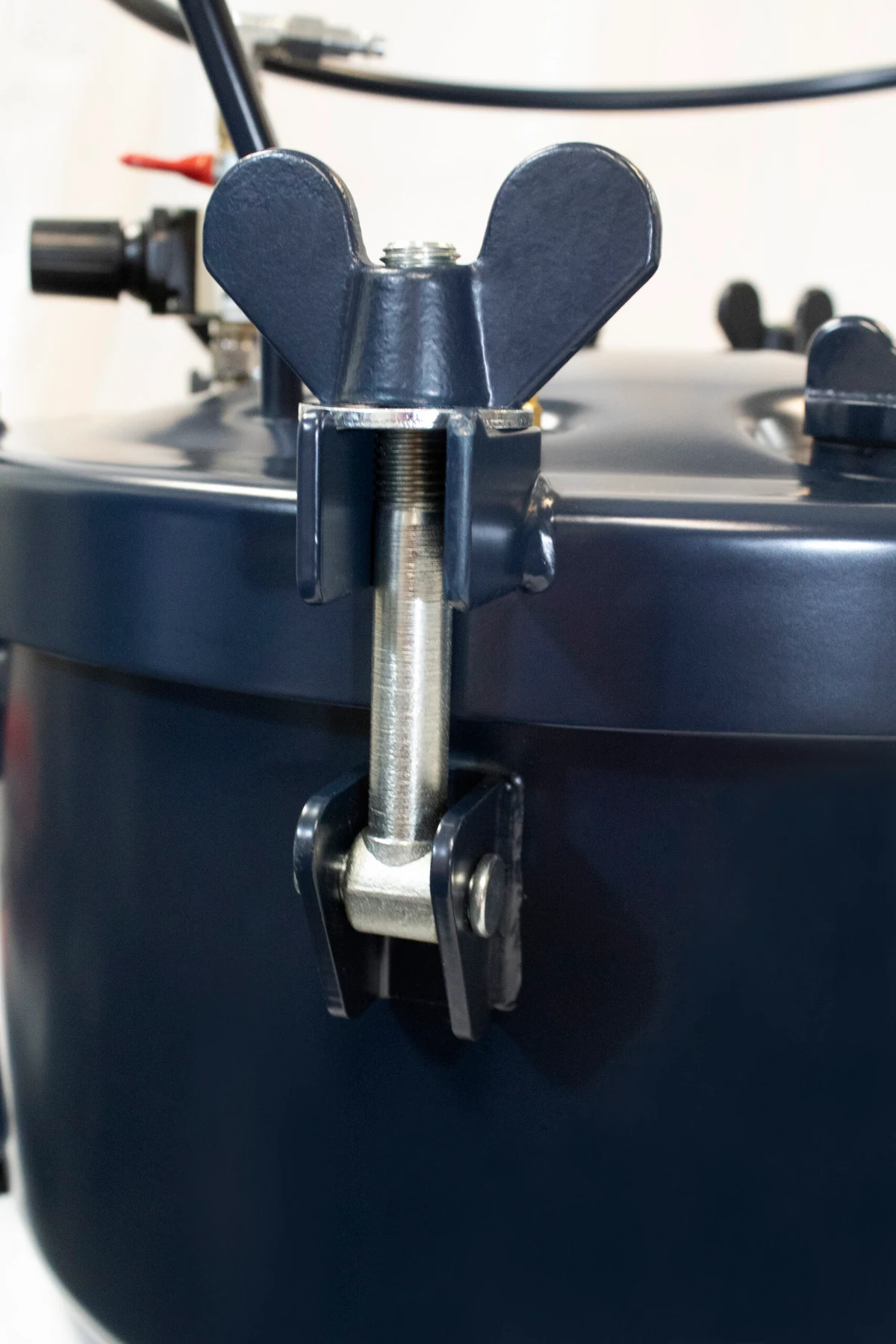 CALIFORNIA AIR TOOLS 1810C 10 Gallon Pressure Pot for Resin or Epoxy Casting 17